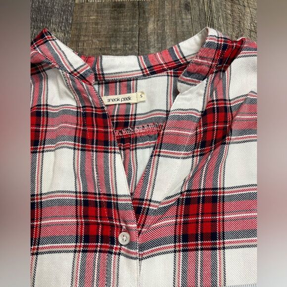 Sneak Peek Oversized Plaid Long-sleeved Button Down Shirt Size Small - Picture 3 of 10